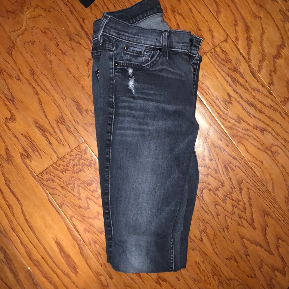 Black light wash skinny jeans